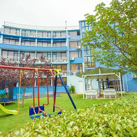Bohemi And Free Parking Hotel 3*