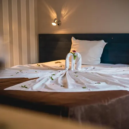 Bohemi And Free Parking Hotel 3*